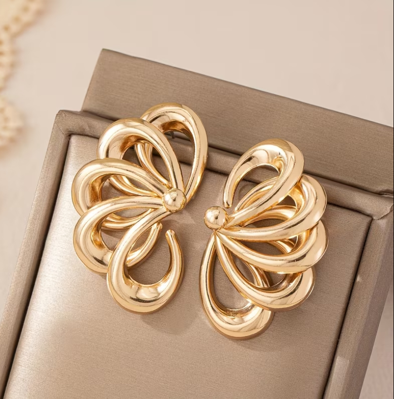 1 pair of Gold Earrings, Suitable for Party, Daily use